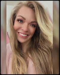 Tabitha Hedrick's Instagram, Twitter & Facebook