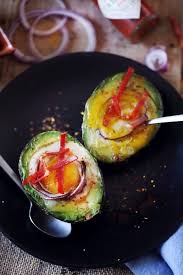 Avocat Grille Et Farci A L Oeuf Chefnini Recette Oeufs Cocotte Recettes De Cuisine Avocat