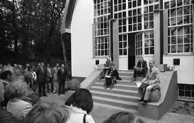 Bertolt brecht schrieb hier 1953 die buckower elegien. Brecht Weigel Museum Wikipedia