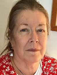 Colleen Ernst's Instagram, Twitter & Facebook