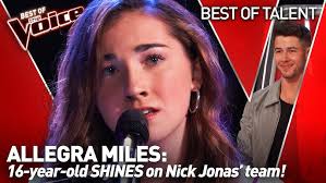 Coaches Kelly Clarkson, Nick Jonas and John Legend Are Rookies Compared to  Blake