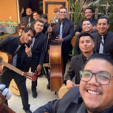 Ni más ni menos Si lo conocen lo etiquetan 😂