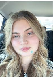 Shannon Ladd's Instagram, Twitter & Facebook