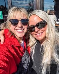 Becca Lowe (@beccaloweky) • Instagram photos and videos