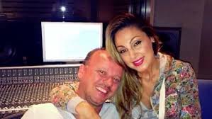 Certa stampa fa terrorismo su di me. Anna Tatangelo Dopo La Crisi Con Gigi D Alessio Non E Facile Ricominciare