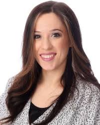 Stephanie Cummins's Instagram, Twitter & Facebook