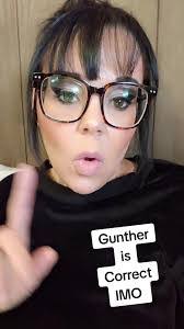 Shanna Hill's Instagram, Twitter & Facebook