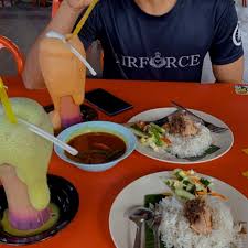 Nasi dagang resepi nasi dagang atas tol nasi dagang noxxa nasi dagang kelantan nasi dagang near me nasi dagang recipe nasi. Fotos Bei Nasi Dagang Atas Tol 2 Kuala Terengganu Terengganu
