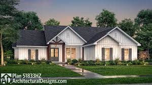 Blandford homes specializes in building master planned communities for families, empty nesters and active adults with a variety of amenities and charm. One Story Modern Craftsman Ranch House Plan 51833hz Virtual Tour W Interiors Youtube