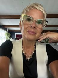 ✨ Today's the day, beauty lovers! ✨ @everyone If you've been eyeing that  palette, brush, or lip + cheek combo… NOW is the time to snag your Seint  favorites! 💋 🔥