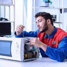 Oven repair technician