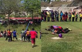 Modul latihan bola jaring ini adalah khusus untuk guru penasihat sukan untuk dijadikan sebagai panduan dalam menjalankan aktiviti di sekolah sepanjang tahun. Kaum Adam Main Bola Jaring