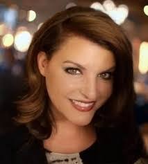 Kerri Baxter's Instagram, Twitter & Facebook