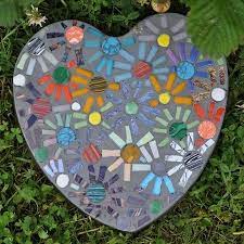 Creative Diy Mosaic Garden Projects The Garden Glove Garden Mosaic Projects Garden Mosaic Mosaic Stepping Stone