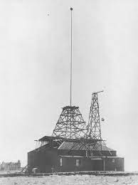 Tesla was drawn to colorado springs by the same qualities that brought thousands of tuberculosis patients to the mountain city—the city's thin and dry air. Tesla Experimental Station Wikipedia