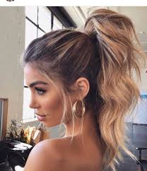 Si Ca Marche Avec Mes Cheveux Tout Fins C Est De La Magie Coucou Les Filles Le Hairsalon Vous Donne Une Petite Astuce Coiffure Cheveux Coiffure De Bal