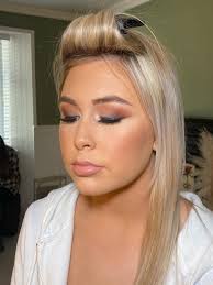 Profile for Pout make up