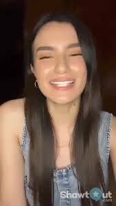 Get your Shawtout from Diana Mackey