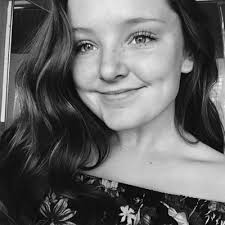 Cassandra Foley (@cazffo)