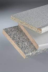 Koçtaş mutfak modelleri içinde sıklıkla tercih edilen bu üründe tezgahın 28 mm'lik siyah benekli laminant ile düzenlenmesi ile şık bir birliktelik ortaya çıkmıştır. Laminat Tezgahlar Ahsap Mutfaklar Mutfak Tezgahi Granit Mutfak Tezgahi