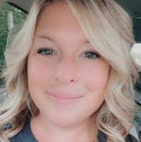 Kristin Kellogg's Instagram, Twitter & Facebook