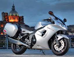 Performance is taken care of by an updated version of triumph's 1050cc triple. 2011 Triumph Sprint Gt Road Test Rider Magazine Triumoh Reviews Rider Magazine