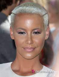 Amber rose but rose is quick to point out that having a bush doesn't make her a feminist — it's about her choice to grow her hair however she wants. Amber Rose Hairstyle Easyhairstyler