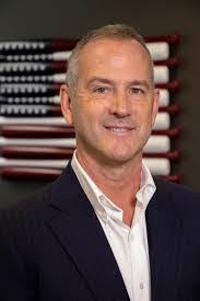 Edward Lozano's Instagram, Twitter & Facebook