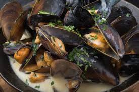 Recette Moules A La Creme Supertoinette Recette Recette Moules Recette Moules Vin Blanc Recette Moules Creme