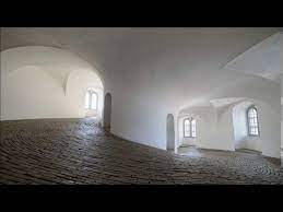 Rüyada tadilat görmek, rüyayı gören kişinin yaşadığı hayatın monotonluğundan sıkıldığına, bazı değişiklikler ve yenilikler yapmak istediğine ve rüyada evde tadilat yaptığını görmek, rüyayı gören kişinin olumsuz ve önyargılı olan düşüncelerinden kurtulacağına ve bu sayede sıkıntı ve sorunlarına. Ruyada Bos Ev Gormek Youtube