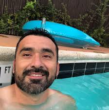 Help how I can paint above this aluminum patio ?