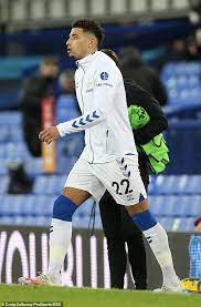 William shakespeare's name and face were shared across the globe on december 8 last year after receiving his vaccine at the university hospital coventry and warwickshire. How Do Premier League Footballers Look So Well Groomed With Hair Salons Closed Tech Readsector