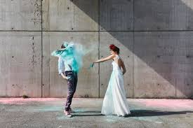 Achetez des robes de mariée à petit prix en ligne sur lightinthebox.com aujourd'hui ! Faire Nettoyer Sa Robe De Mariee Cadeau Inside Queen For A Day