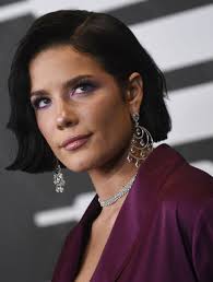 Demet Akalın, şarkıcı Halsey'e Türkçe öğretmeyi teklif etti