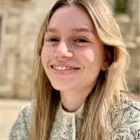 Betty Sisoutham's Instagram, Twitter & Facebook