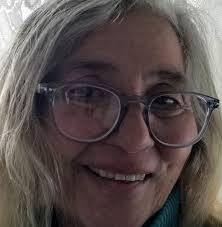 Många frågar varför det inte är gratis att "ta hand om" en hund från oss.  Trots att alla inom hundhjälpen arbetar ideellt, finns det stora  omkostnader innan hunden landar på svensk mark.