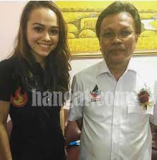 Parti politik parti warisan sabah (warisan) yang sebelumnya dikenali sebagai pilihan raya parti pembangunan warisan sabah (sabah heritage development party) merupakan salah satu parti di malaysia yang berpangkalan dan malaysia beroperasi di negeri sabah, malaysia.4. Cantik 9 Gambar Jo Anna Sue Gadis Berumur 29 Tahun Ini Calon Parti Warisan Sabah