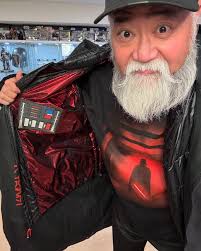 You don't know the power of the Dark Side!!! Huge shoutout to  @columbiasportswear_ca for sending me this AMAZINGLY stylish and comfy care  package containing items from their new Vader Collection! Love the