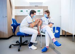 Uit de resultaten blijkt dat nederlanders liever belonen dan straffen, en dat we liever de onderzoekers noemen deze twee winnende plannen het 'vaccinatiebewijs light', omdat. L1rrnxfsjr Kjm