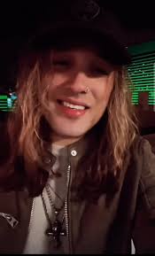 Lisa Simon Travis C. (@omage.a.traviscormier)