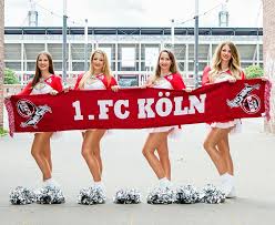 Das hochschulemblem zeigt einen griechischen tempel mit vier säulen. Fc Cheerleader Fc Cheerleader Twitter