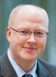 The Rational Animal: How Evolution Made Us Smarter Than We Think: Kenrick,  Douglas T, Griskevicius, Vladas: 9780465032426: Amazon.com: Books