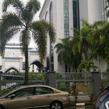Mahkamah tinggi di malaysia adalah mahkamah tertinggi ketiga dalam hierarki mahkamah, selepas mahkamah persekutuan dan mahkamah rayuan. Mahkamah Syariah Kuala Terengganu Professional Other Places In Kuala Terengganu