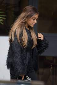 Ariana grande is fucking white! Proof In Pics That Ariana Grande Doesn T Always Wear A Ponytail Ariana Grande Hair Ariana Grande Hair Color Hair Styles