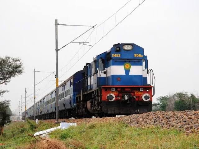 छत्तीसगढ़ से गुजरने वाली 77 ट्रेनें कैंसिल, 7 राज्यों के यात्रियों को होगी  परेशानी, देखें लिस्ट