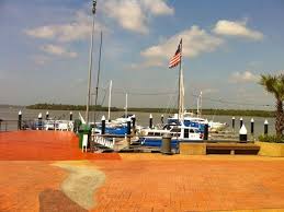 As famílias que visitaram johor bahru gostaram da estadia nos seguintes hotéis perto de danga bay Danga Bay Beach Johor Bahru Travelmalaysia