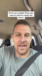 Regala flores y amor en vida, no en muerte