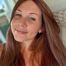 I knew Shayla was a looser that cowboys sweater gotta go