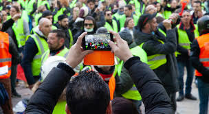 Gilets Jaunes Ou Brexit Les Francais Du Royaume Uni Dans L Impasse