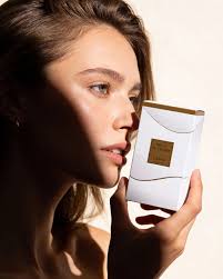 Poddaj się intensywności i pragnieniu ukrytym w zapachu L'adore Rose Desir  🌹✨ To uwodzicielska kompozycja, która podkreśla namiętną stronę Twojej  osobowości i pozwala poczuć się naprawdę wyjątkowo 🔥 Aromat róży  damasceńskiej, przełamany